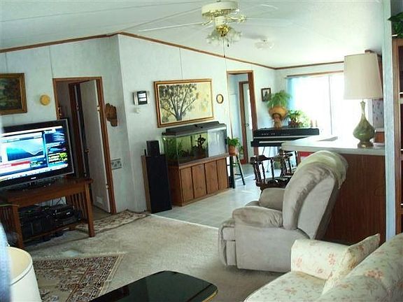 5th image of 4407 Wildwood Cir