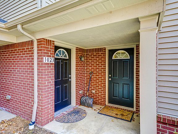 4th image of 1031 Addington Ln