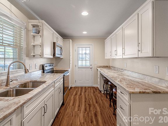 3rd image of 741 Mangum School Rd