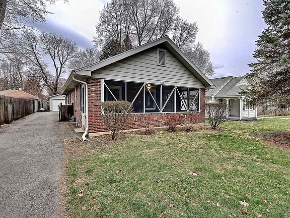 2nd image of 5853 Indianola Ave