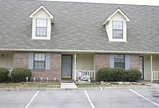 1st image of 923 Bradley Bell Dr