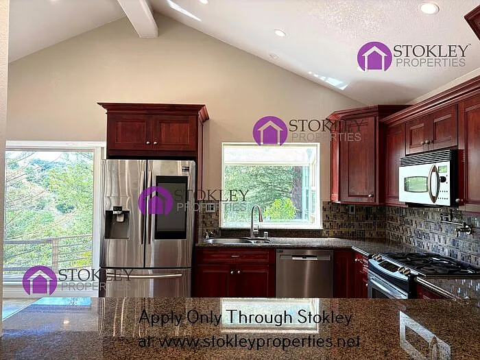414 Verbena Ct — Photo 6