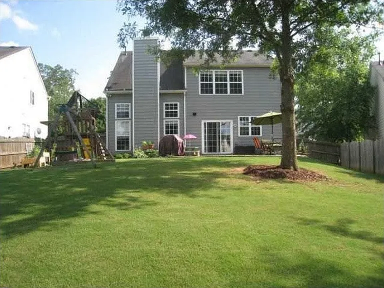 Spacious backyard