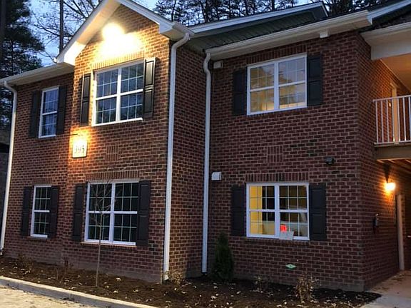 5th image of 325 Timberland Ln #3B-2Ba-1050Sqft