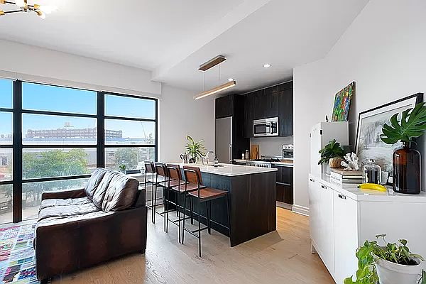 1st image of 13-33 Jackson Ave #3D