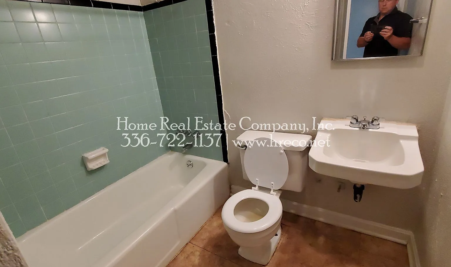 Cambridge Apartments | 605 W. 23rd Street Apt A — Photo 4