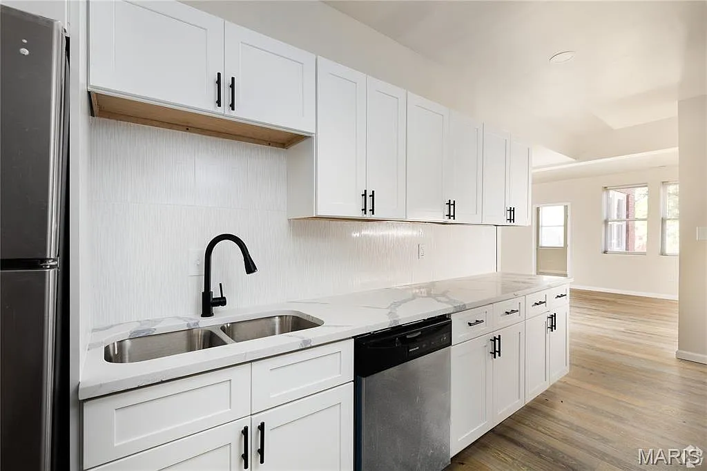 3 bed, 2.0 bath, 9681 sqft, $1,795 — Photo 1