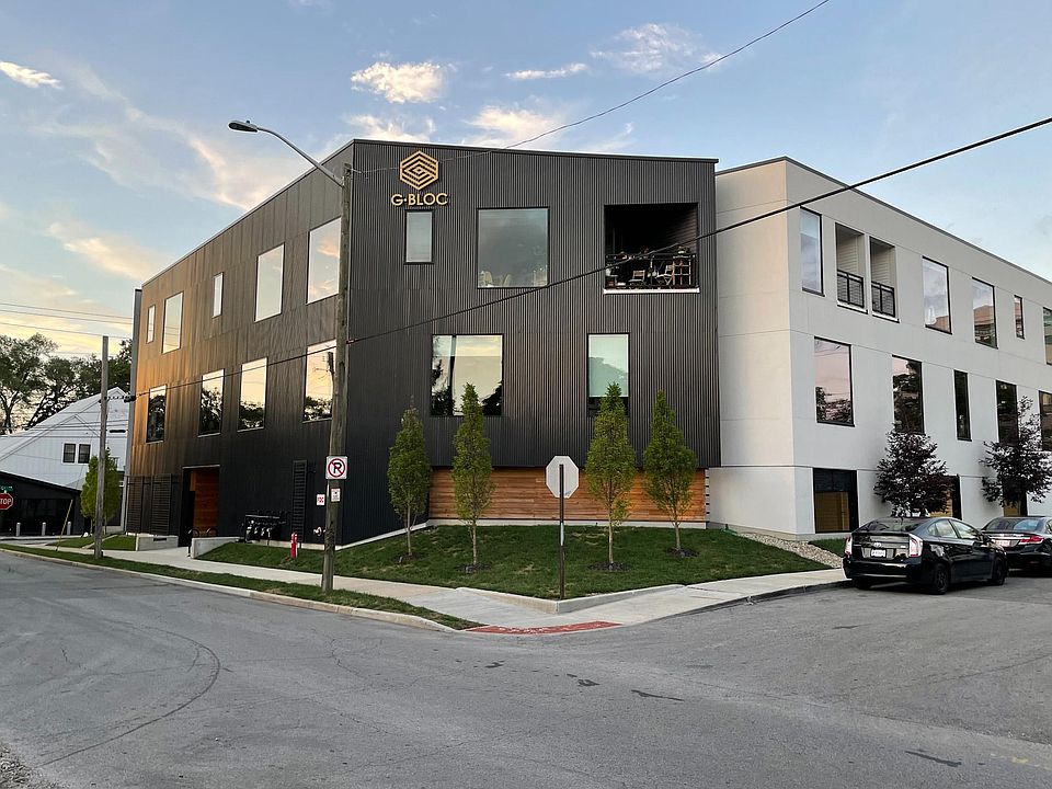 1st image of 841 E 64th St #306