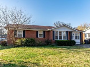1634 Greenland Park Cir, Shelbyville, KY 40065