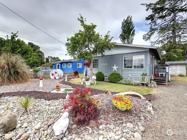 1519 Washington Avenue N, Long Beach, WA 98631