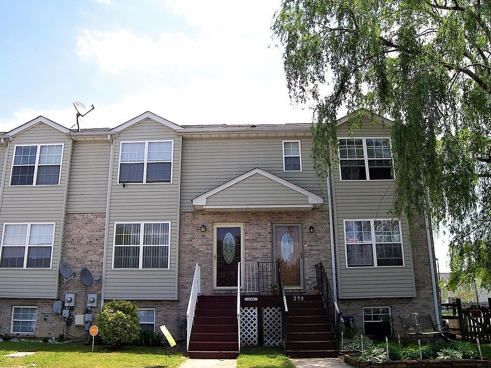 1st image of 292 Vincent Cir