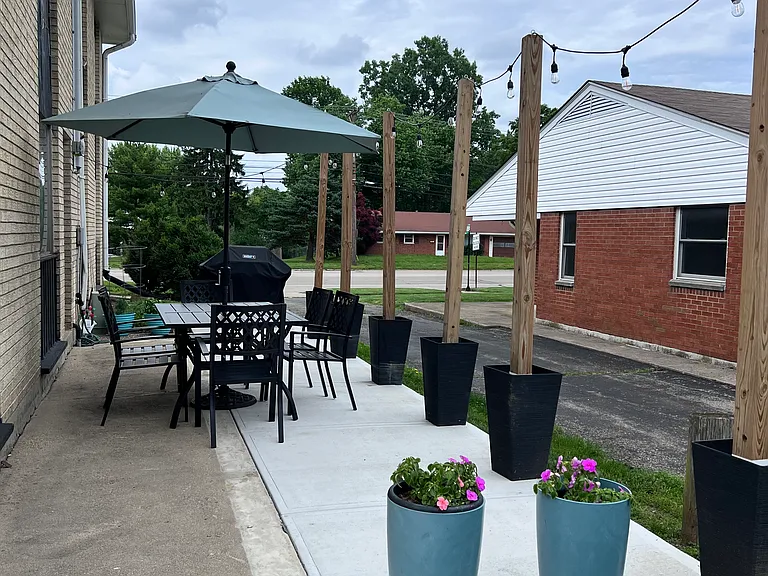 Patio with outdoor dining/Grill and lights