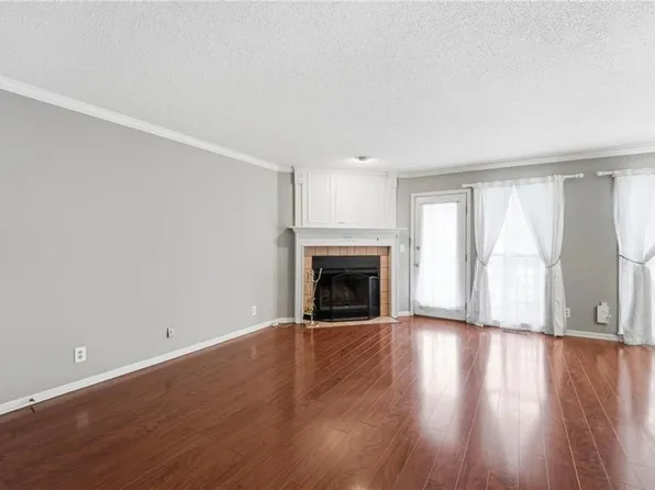 7460 Nall Ave, Prairie Village, KS 66208