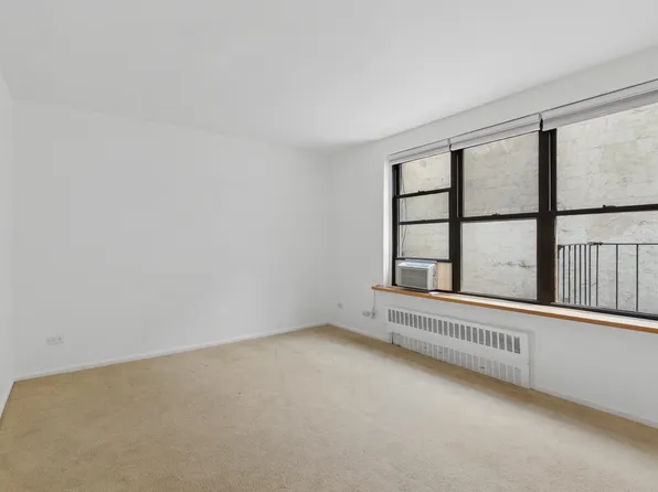 208 East 70th Street image 2 of 8