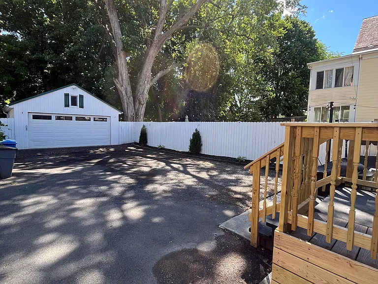 25 Besch Ave — Photo 6