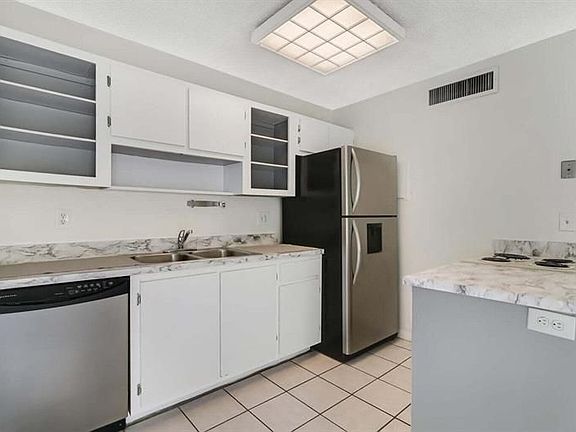 5th image of 635 Executive Center Dr #M101
