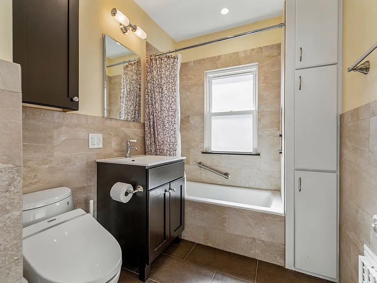 Bathroom with Heated Floor