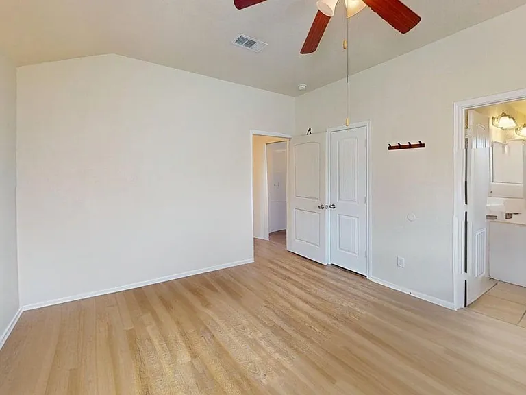 2703 Tara Dr — Photo 23