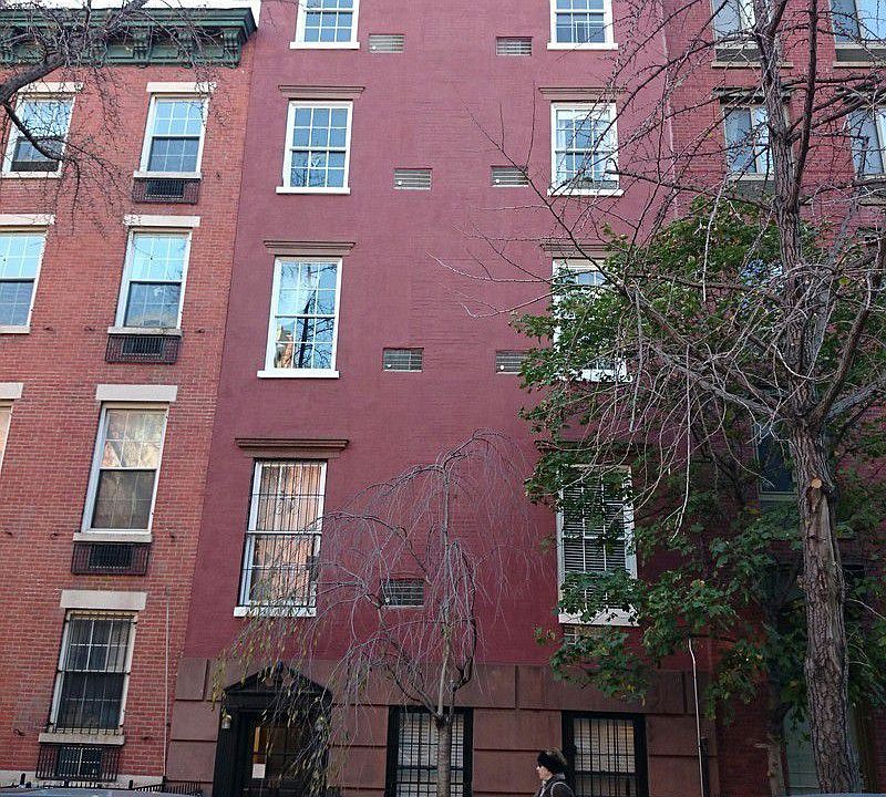 1st image of 458 W 20th St