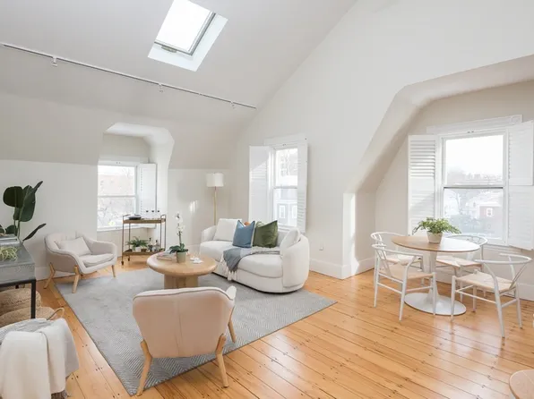 2 Saint Paul St #3, Cambridge, MA 02139