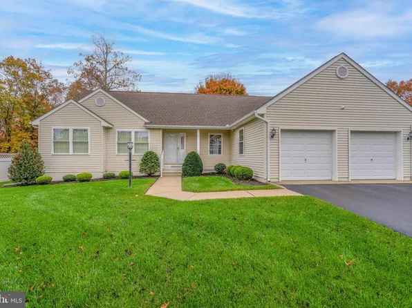 711 Timber Brook Dr, Vineland, NJ 08360