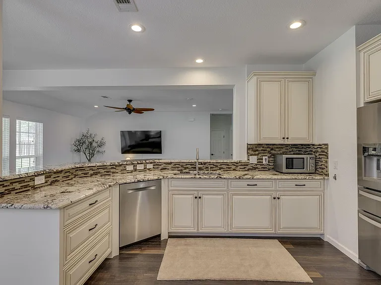 210 S Meadowlark St — Photo 17