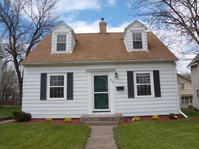 1406 1st Ave NW, Cedar Rapids, IA, 52405