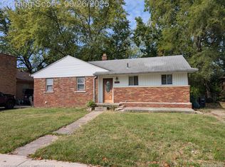 23545 Parklawn St, Oak Park, MI 48237