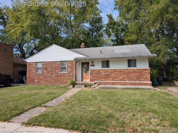 23545 Parklawn St, Oak Park, MI 48237