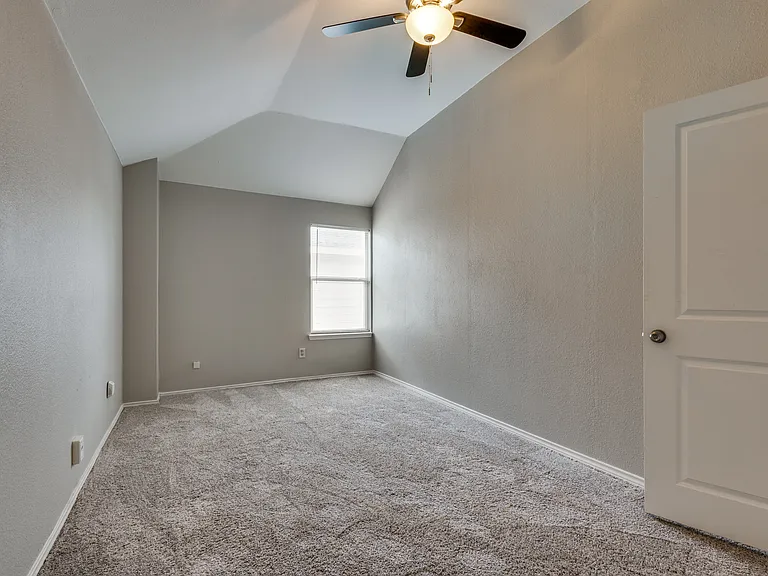 817 Pryor Dr — Photo 20