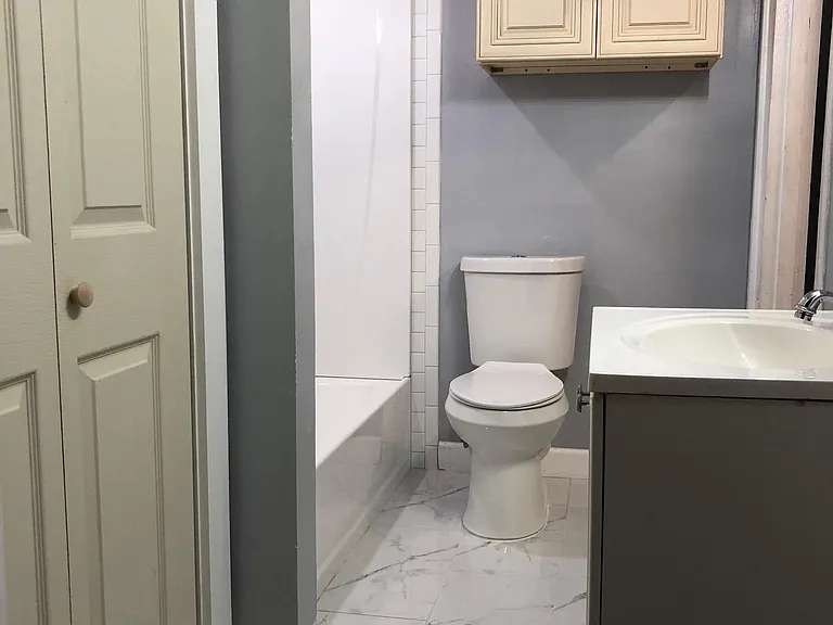 3437 Freret St — Photo 32