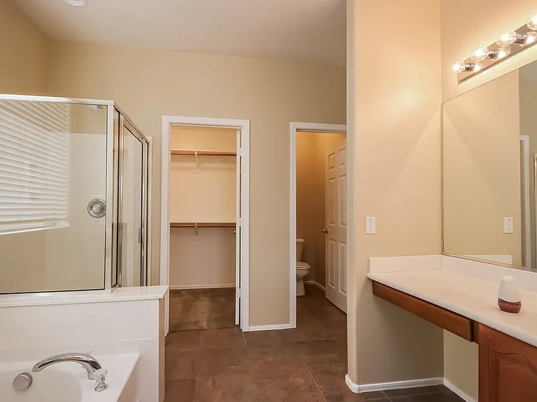 17606 W Bridger St — Photo 8