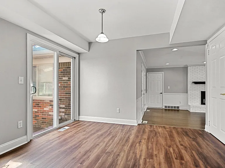 45011 Byrne Dr — Photo 16