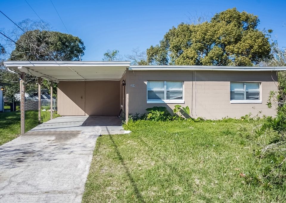 1st image of 204 Hays Dr