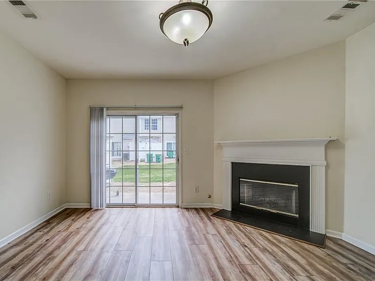 3285 Hidden Cove Cir — Photo 15