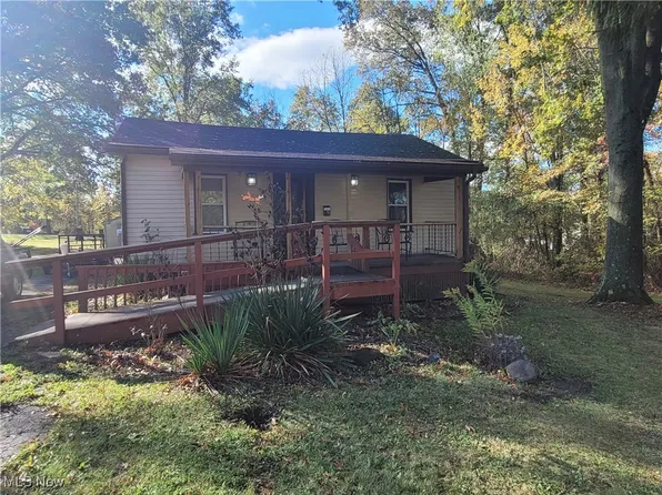 2884 Barder Ave SE, Warren, OH 44484