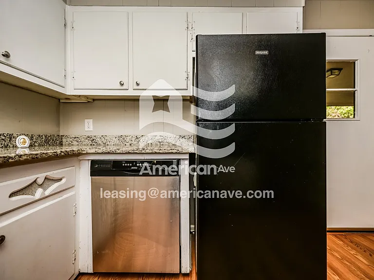 435964_005_wm_-_kitchen_13448453.jpg