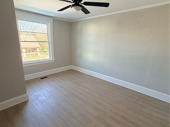 2nd image of 3109 5th Ave
