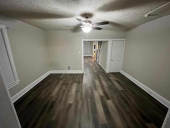 3rd image of 139 Rosemont Ave