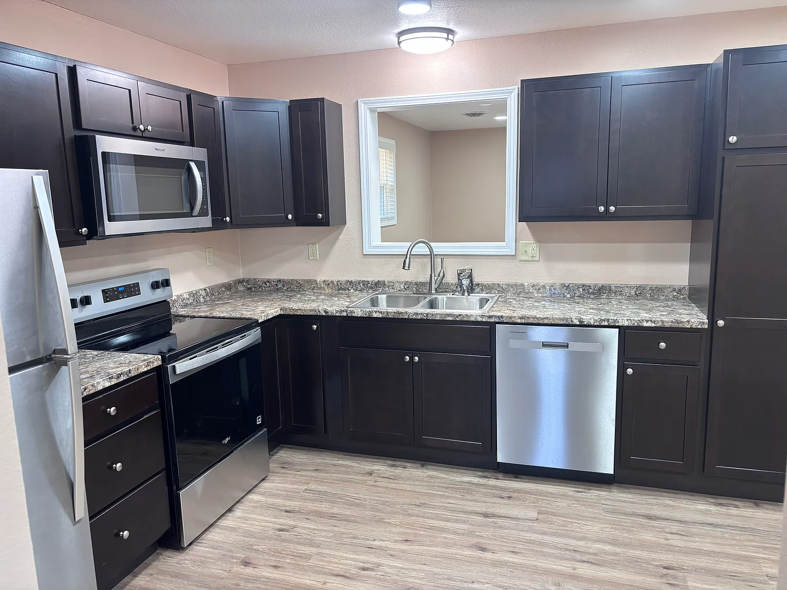 3 bed, 1486 sqft, $1,500 — Photo 4