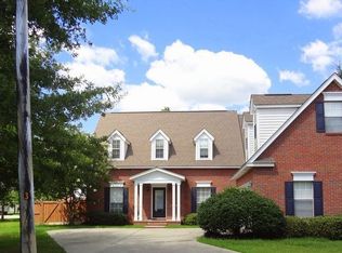 21 De La Rose Pl, Ocean Springs, MS 39564