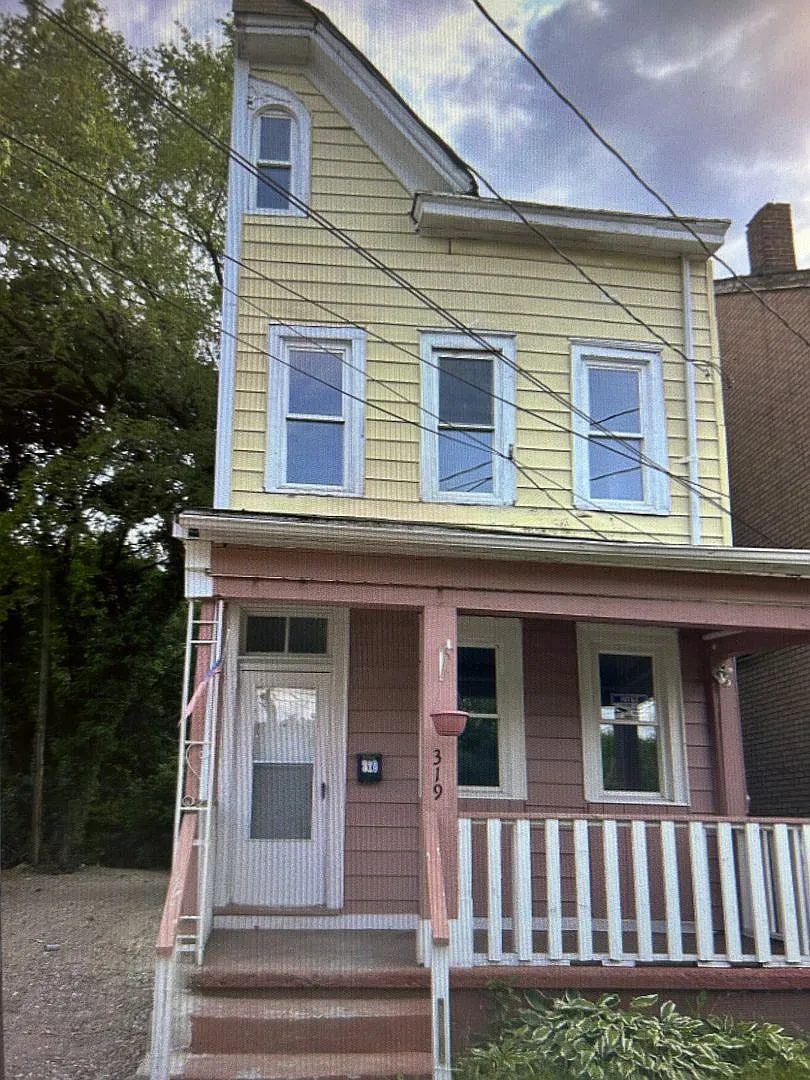 Building Photo - 319 Rutherford Ave