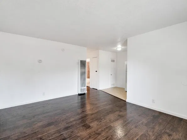 1409 E Cambridge Ave APT D, Fresno, CA 93704