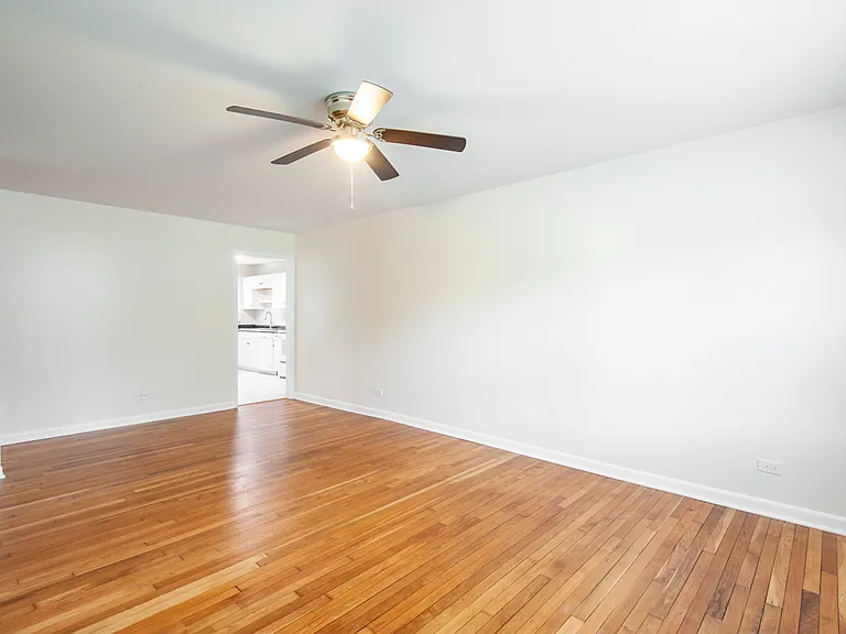 2218 Wayne Ave #A — Photo 12