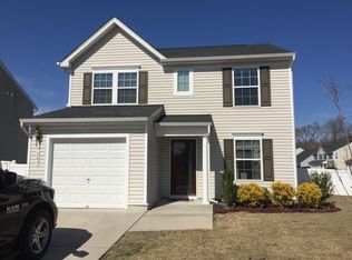 249 Hawksbill Ln, Newport News, VA 23601