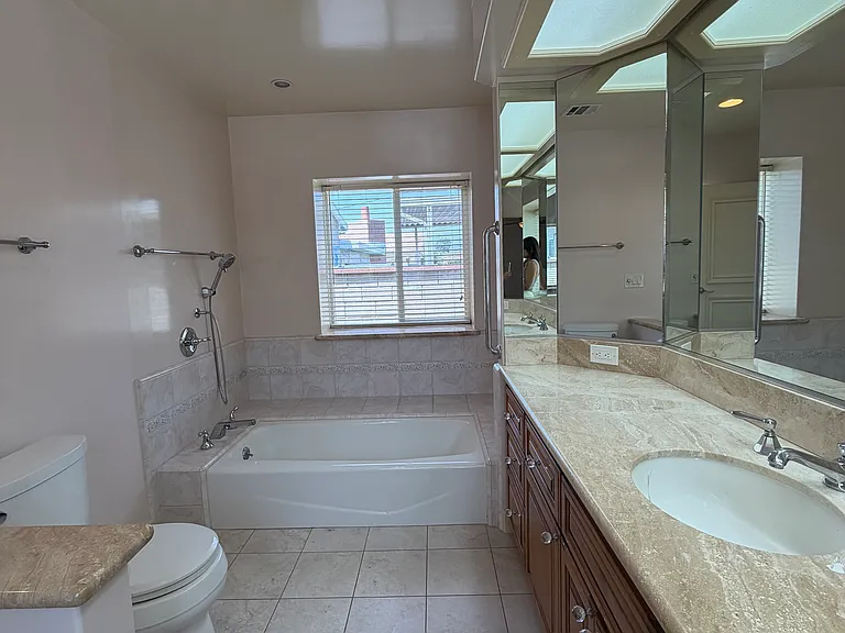 348 N Osborn Ave — Photo 22
