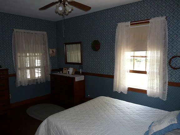 5th image of 12 Glenwood Dr