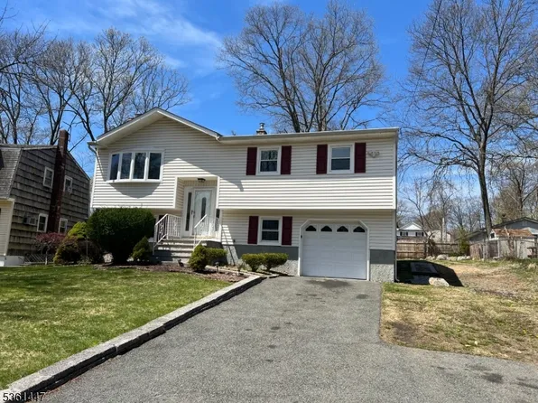 304 Idalroy Trl, Hopatcong Boro, NJ 07843