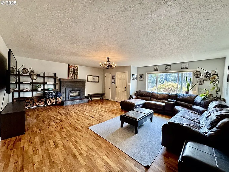 25371 Perkins Rd — Photo 8