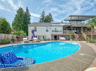 284 54a St, Delta, BC V4M3J3